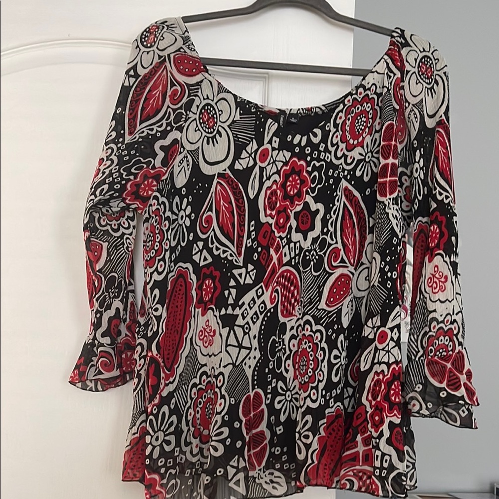 Essentials by Milano Floral Patterned Women's Top - Black, White & Red XL NWOT
